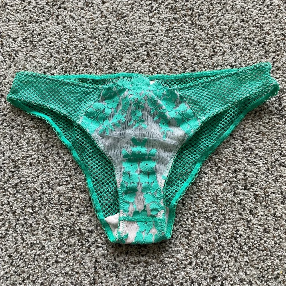 Victoria's Secret Green Lace Embroidered Bra & Bikini Set - Women Intimates - Picture 4 of 7